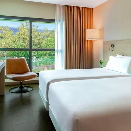 Hotel Nh 4*
