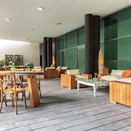 Nh Отель Хихон