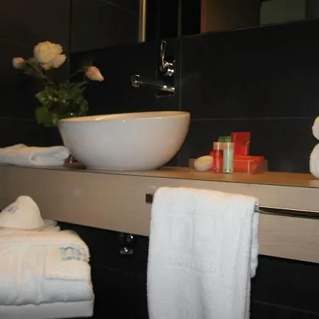 Nh Отель Хихон